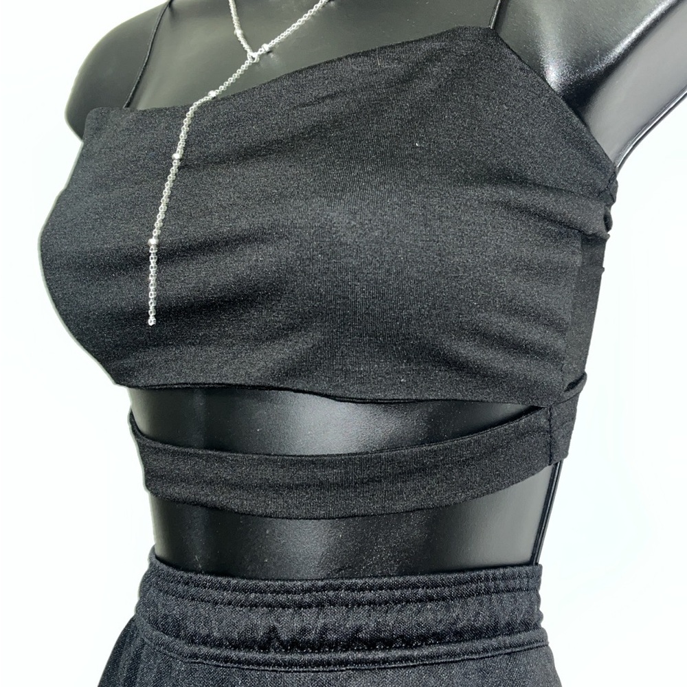 Chic Black Women's Crop Top